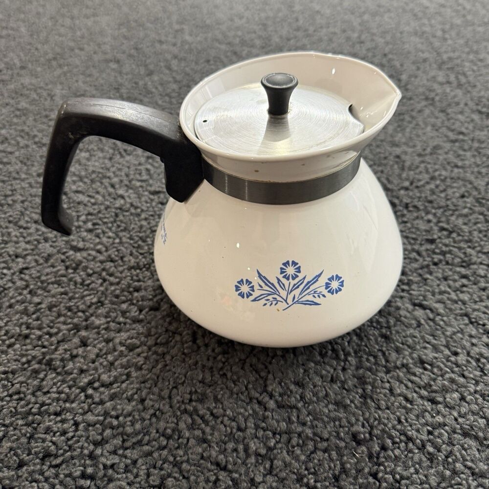 Vintage Corning Ware Blue Cornflower P 104 6 Cup Coffee Tea Pot Kettle w/Lid